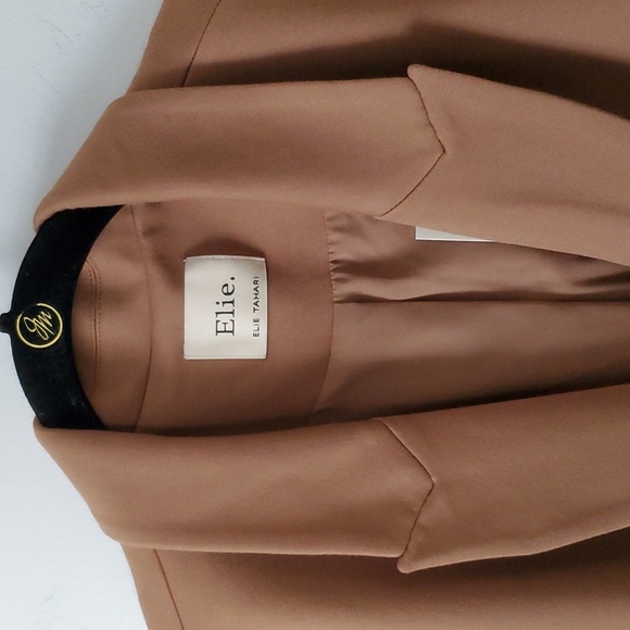 Elie. By Elie Tahari Women's Tan Blazer sz 14 - Picture 2 of 14